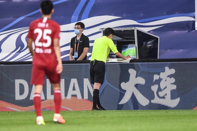 发生什么事了？巴萨前12轮11胜 最近5轮仅1胜